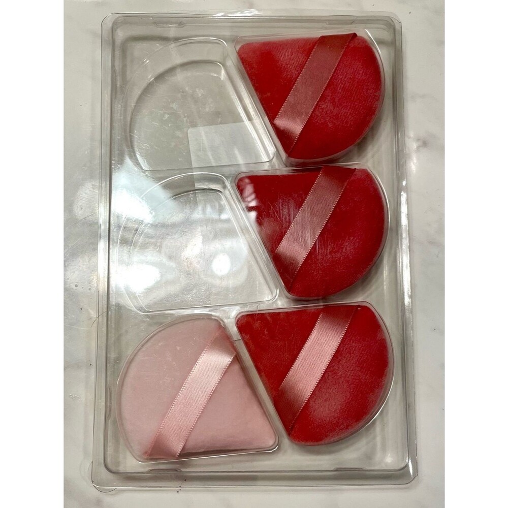 FREE WITH PURCHASE: 4 Pack of Pink Makeup Puffs